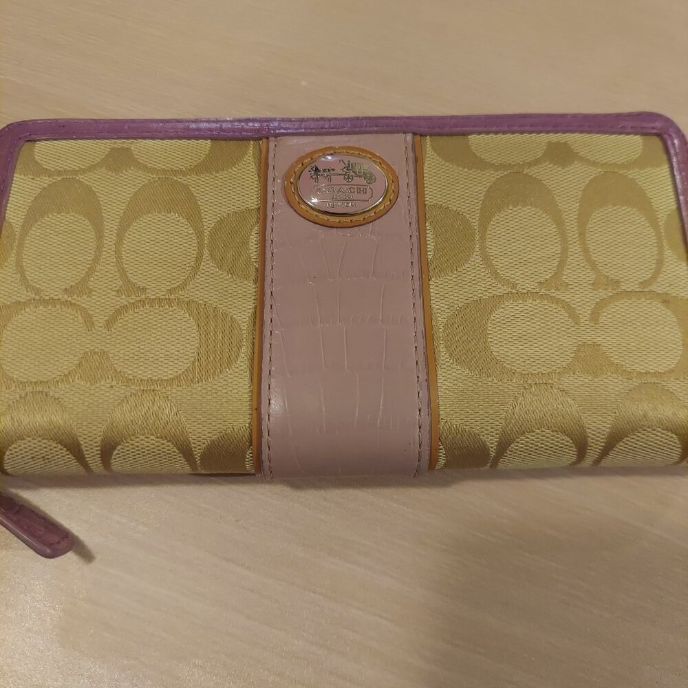Coach Light Taupe & Lilac Card Bill ID coin Zip Around Accordion Wallet EUC *HP*